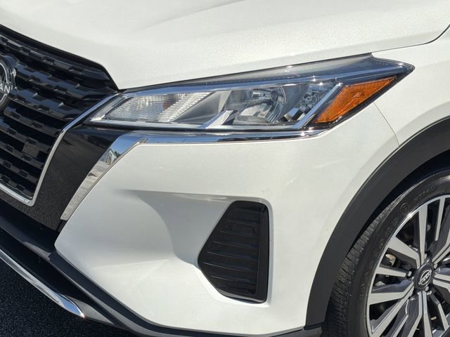 Certified 2022 Nissan Kicks SV FWD image 10