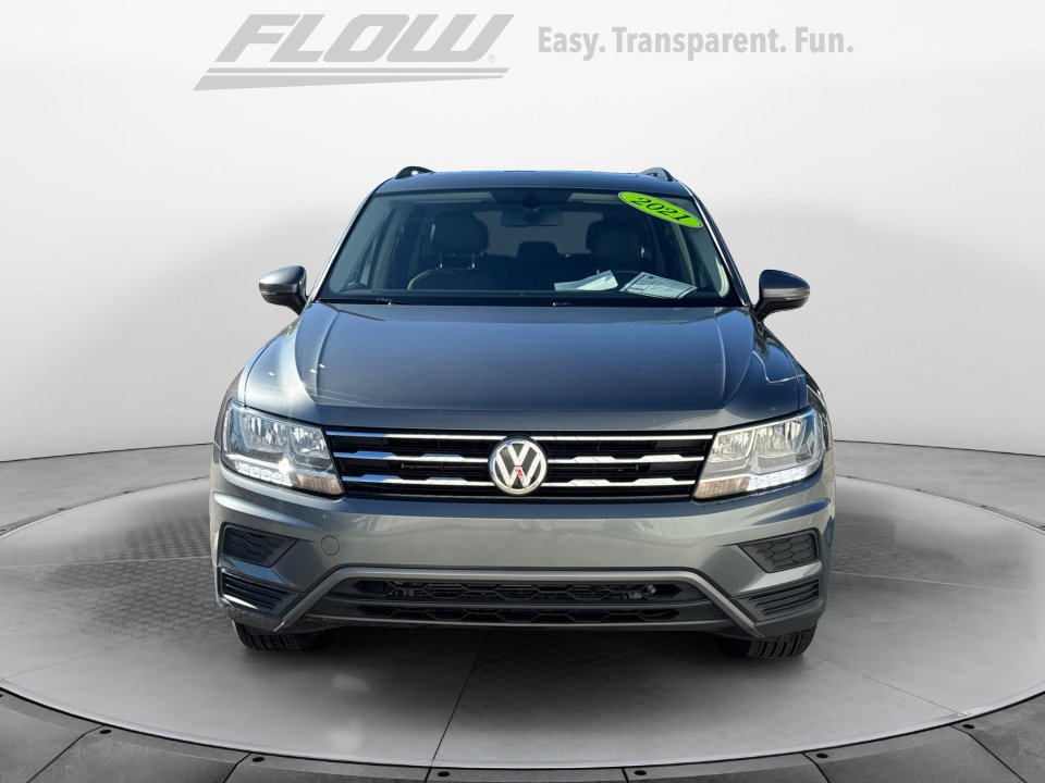 Used 2021 Volkswagen Tiguan SE image 3