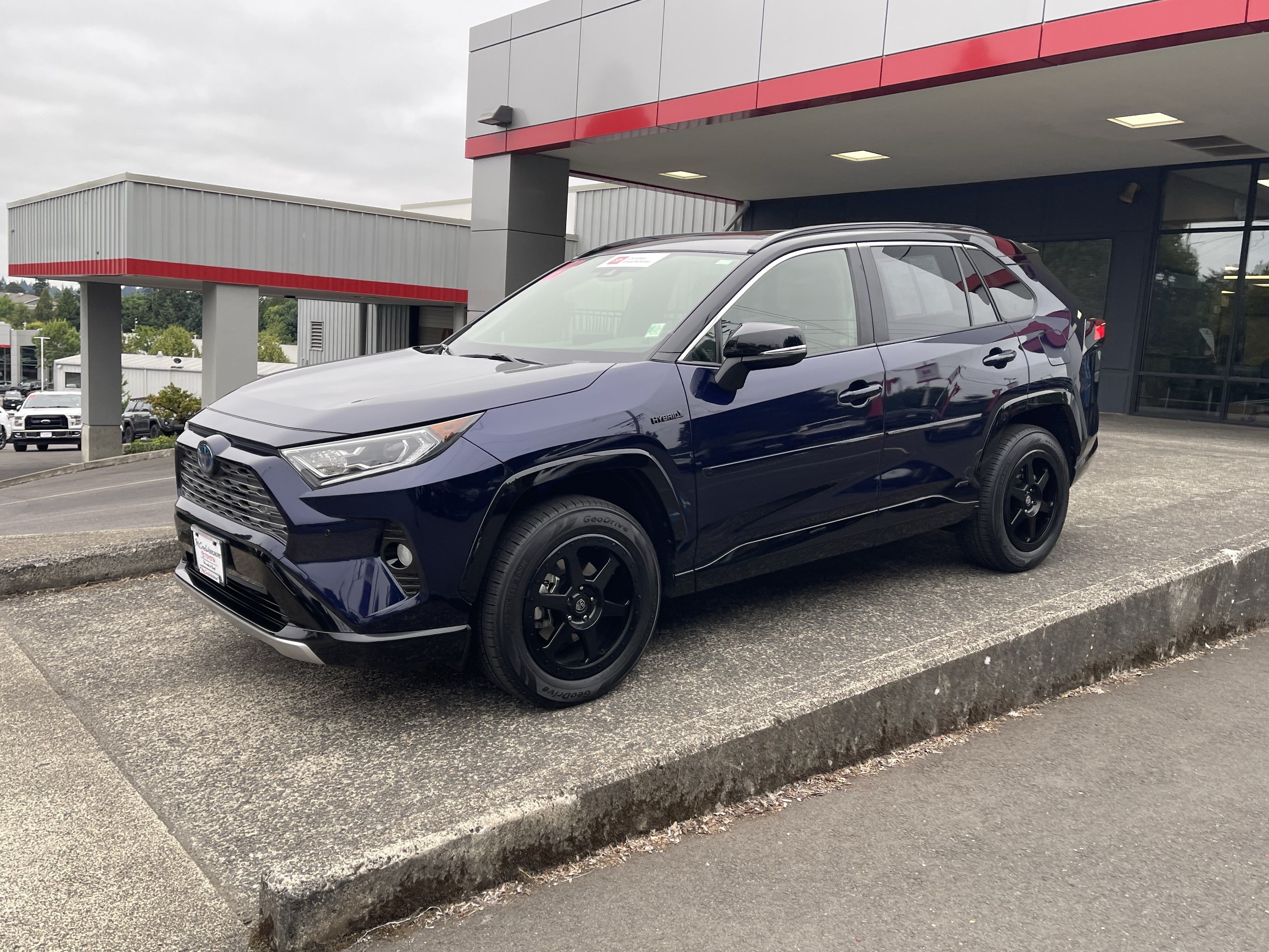 Certified 2019 Toyota RAV4 XSE AWD/4WD image 4