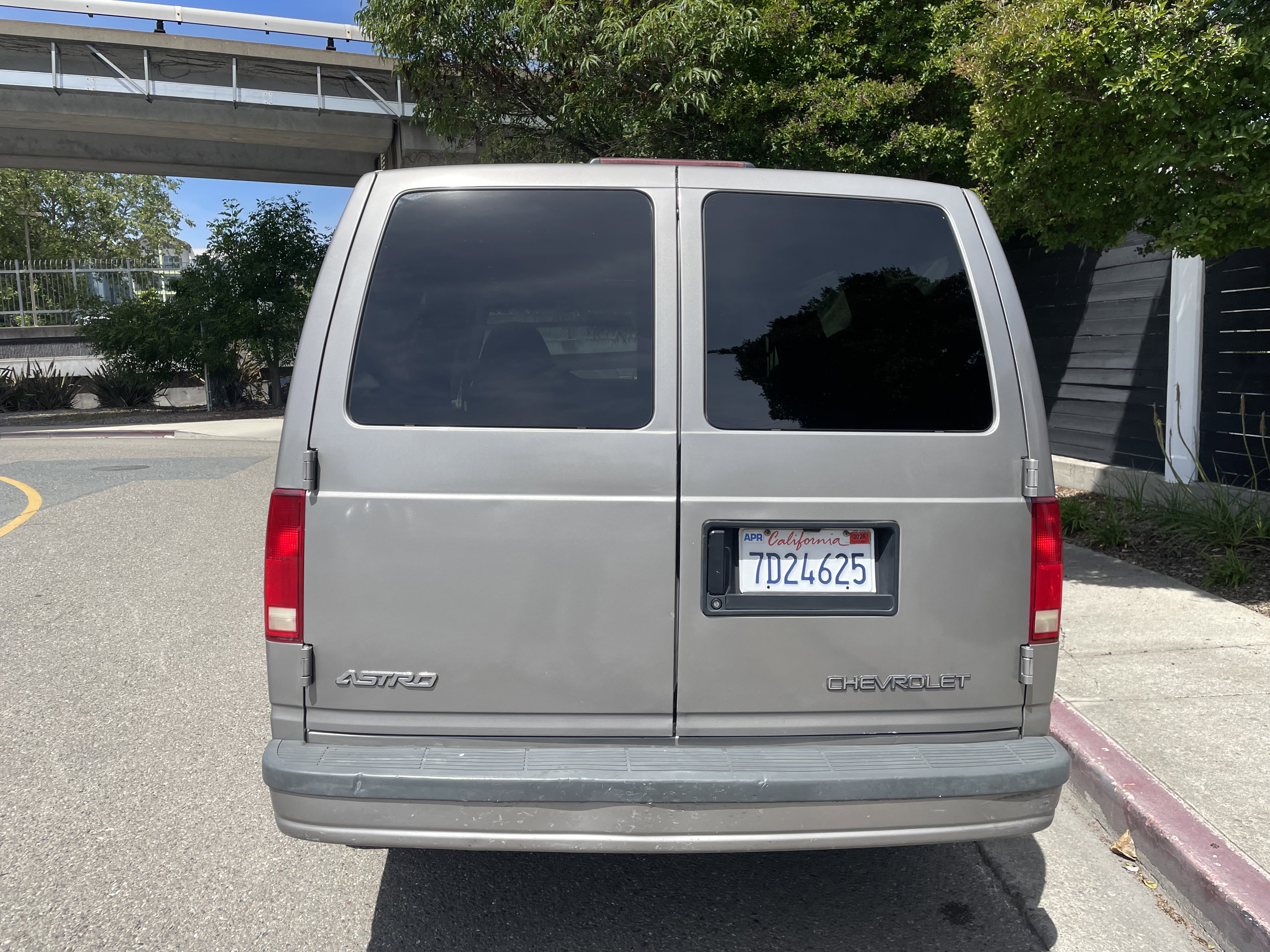 Used 2003 Chevrolet Astro RWD image 5