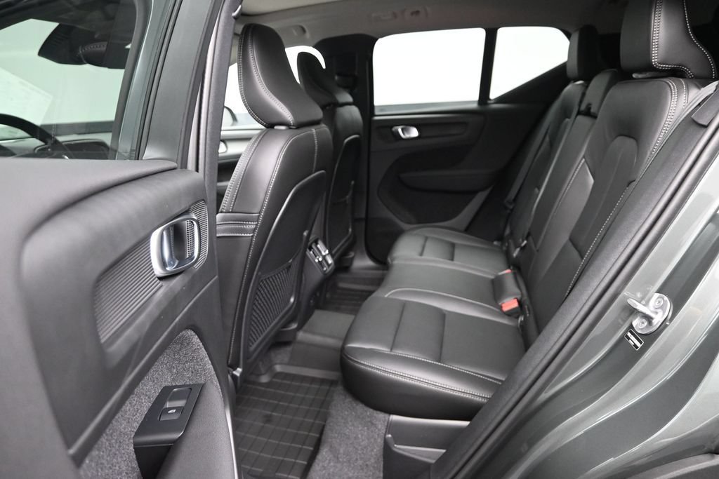 New 2026 Volvo XC40 B5 Plus w/ Protection Package Premier AWD/4WD image 13