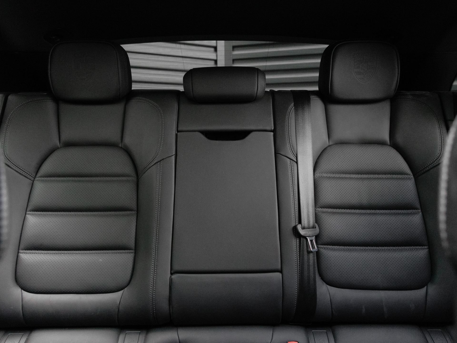 Certified 2026 Porsche Macan AWD/4WD image 24