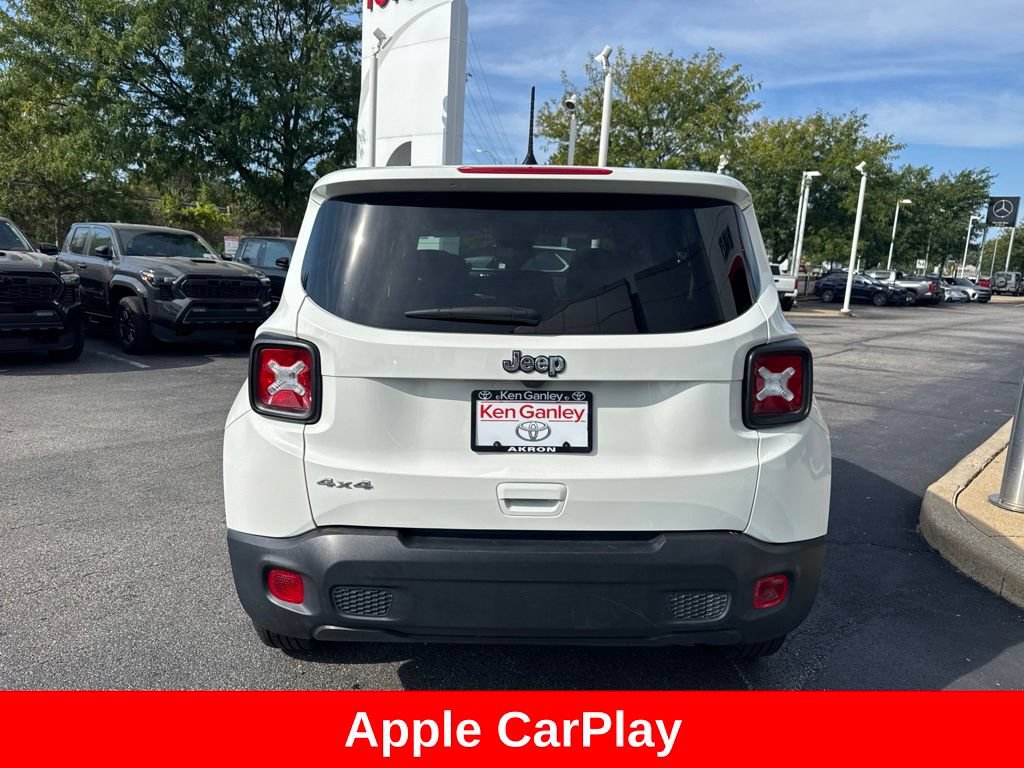 Used 2023 Jeep Renegade Latitude AWD/4WD image 6