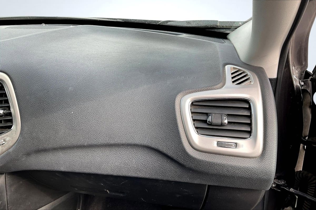 Used 2019 Jeep Compass Latitude w/ Popular Equipment Group image 17