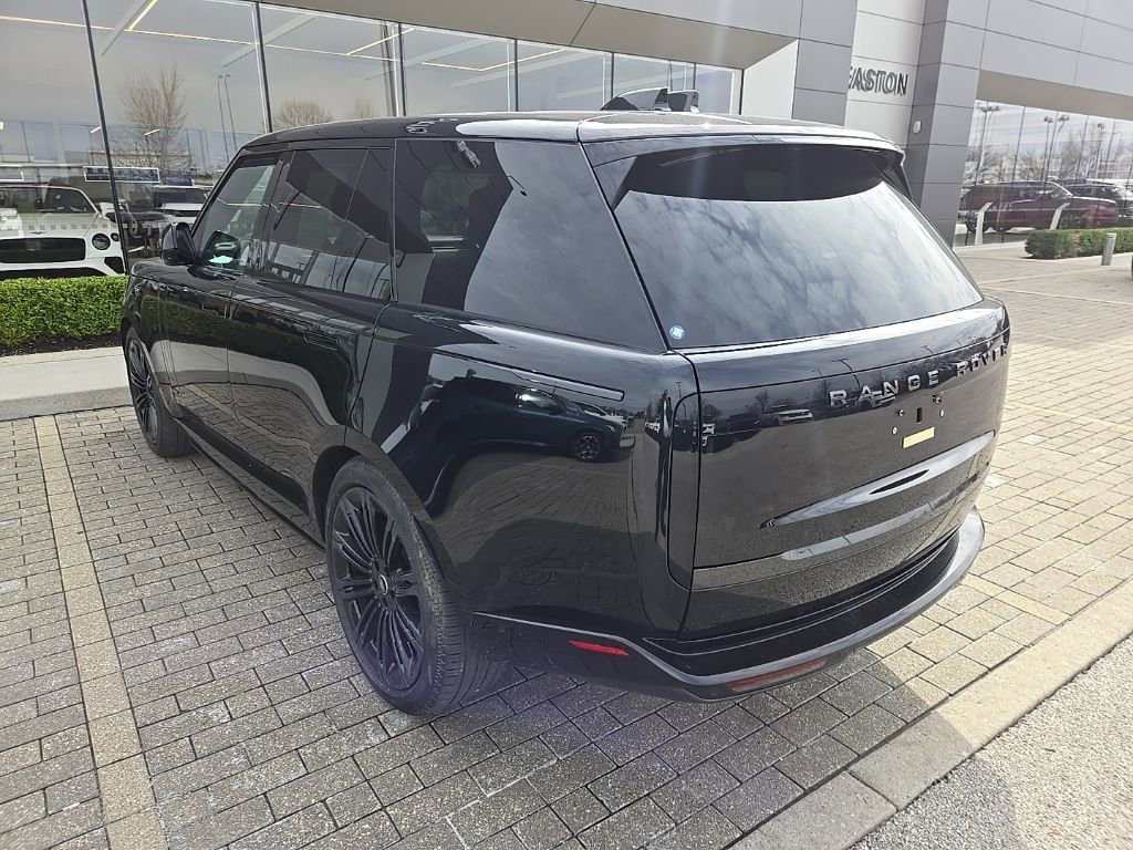 Used 2025 Land Rover Range Rover Autobiography image 7