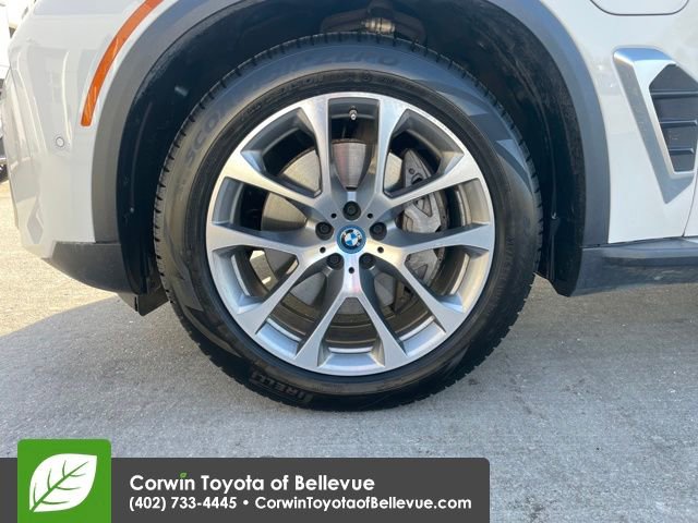 Used 2025 BMW X5 xDrive50e image 27