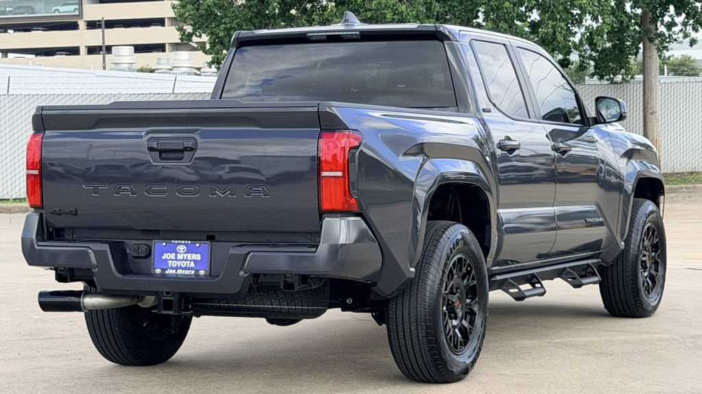 Used 2025 Toyota Tacoma SR5 AWD/4WD image 7