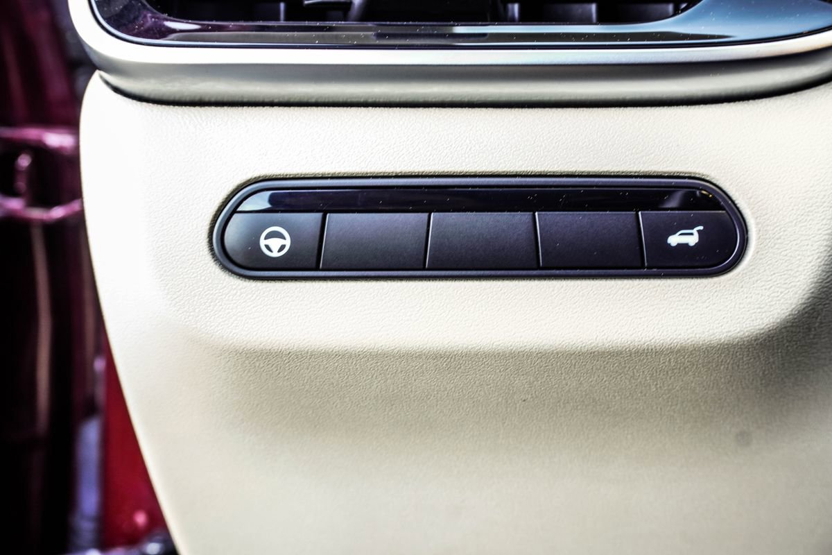 Used 2023 INFINITI QX60 Luxe w/ Performance Audio Package image 34