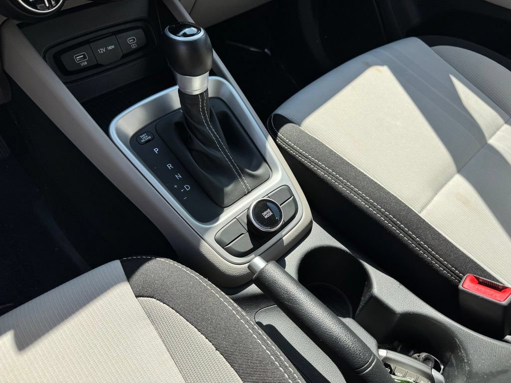 Used 2025 Hyundai Venue SEL FWD image 20
