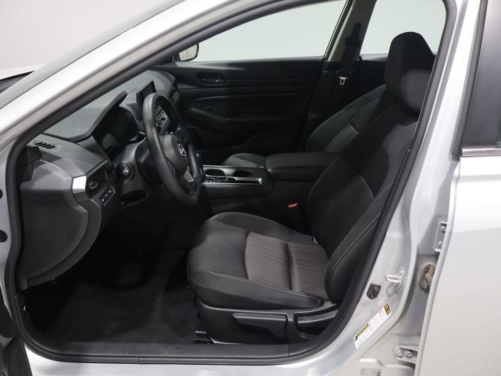 Used 2024 Nissan Altima 2.5 S image 8