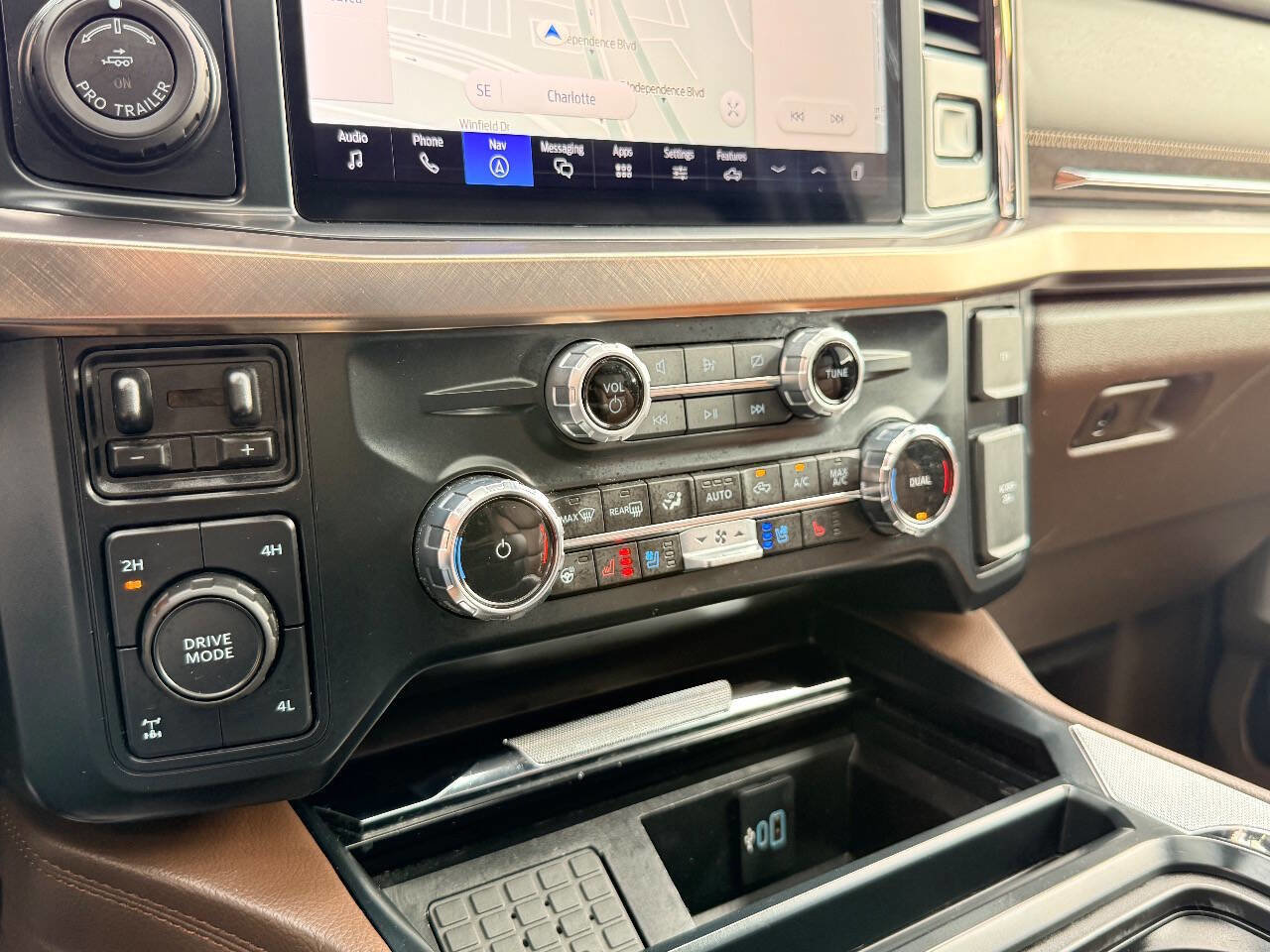 Used 2023 Ford F250 King Ranch w/ FX4 Off-Road Package image 33