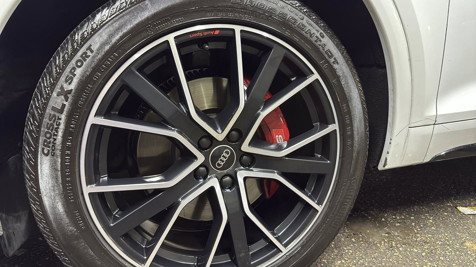 Used 2023 Audi SQ5 Prestige image 9