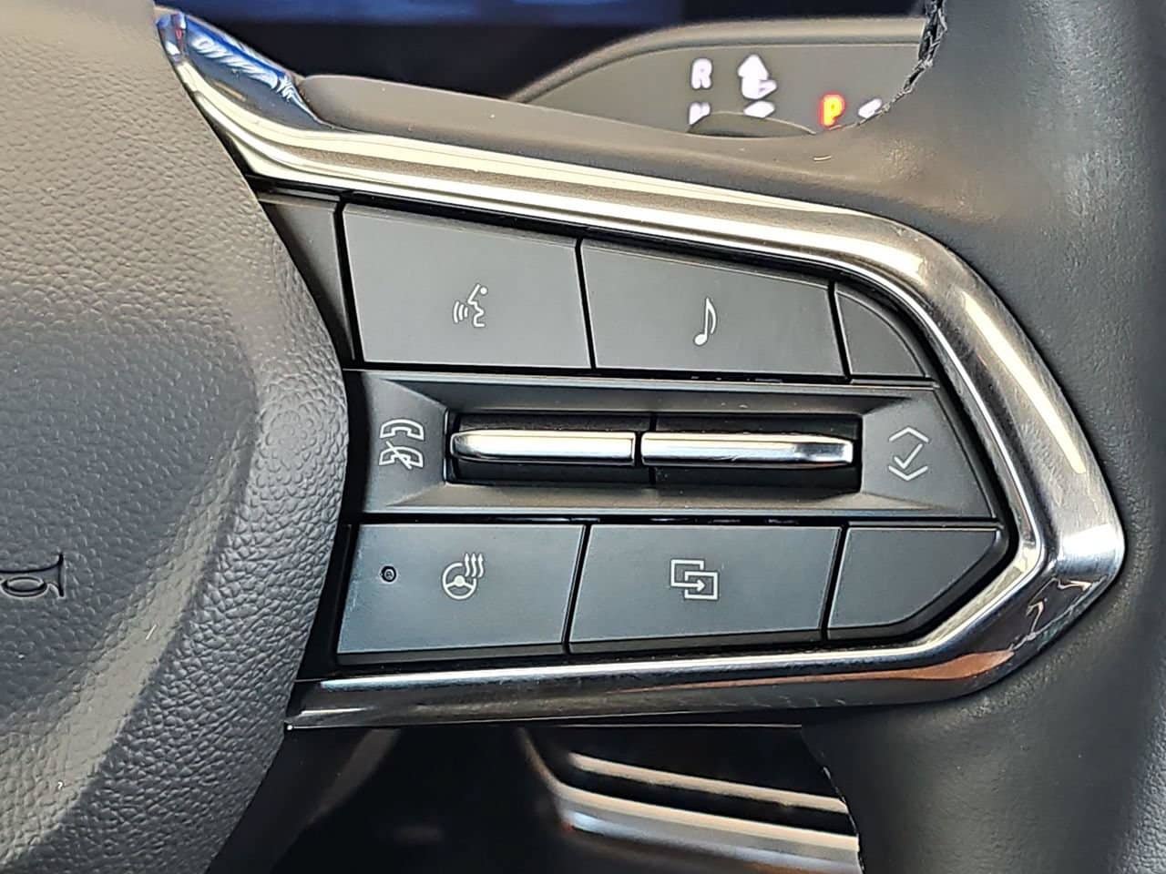 Used 2025 Chevrolet Equinox LT FWD image 23