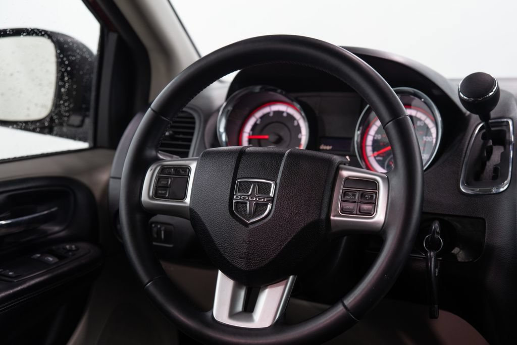 Used 2014 Dodge Grand Caravan SE w/ Quick Order Package 29E SE FWD image 22