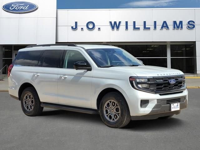 Used 2025 Ford Expedition Active RWD image 1