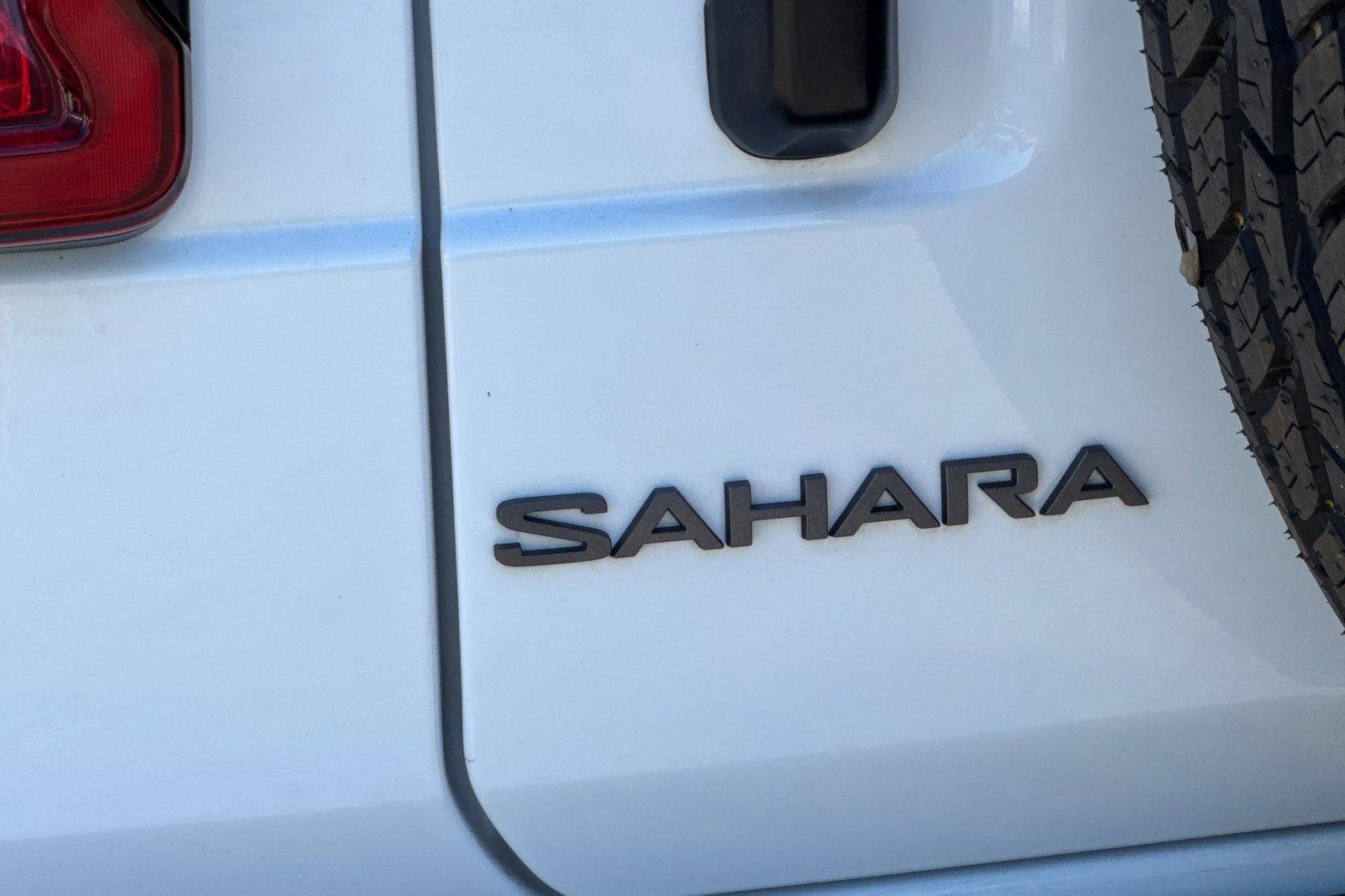 Used 2025 Jeep Wrangler Unlimited Sahara AWD/4WD image 28