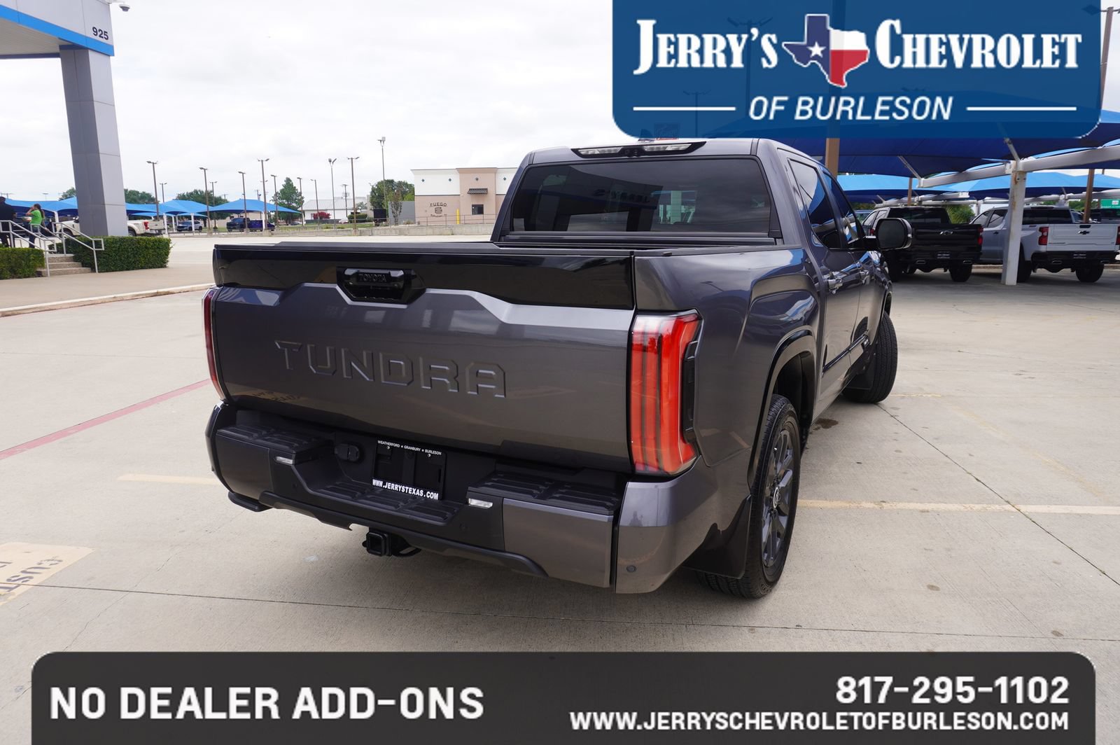 Used 2024 Toyota Tundra Platinum AWD/4WD image 5