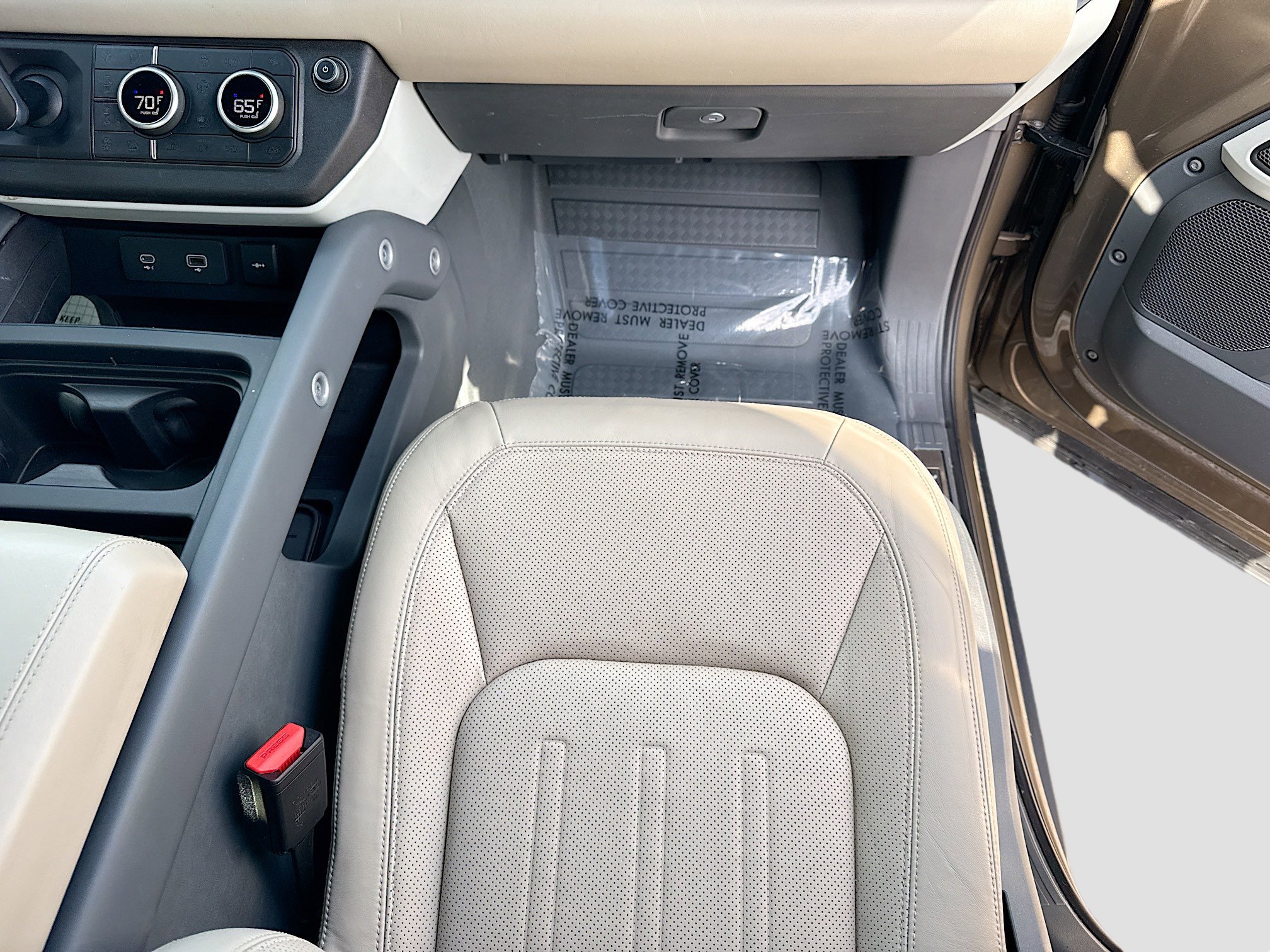 Certified 2022 Land Rover Defender 110 XS Edition image 18