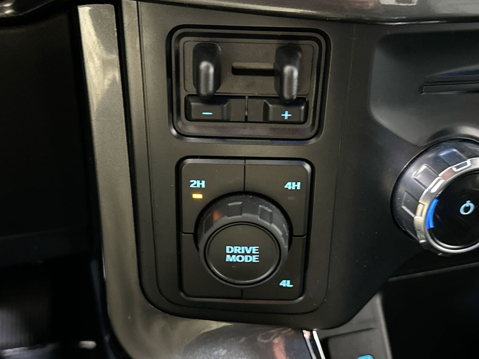 Used 2022 Ford F150 XLT w/ Equipment Group 302A High image 28