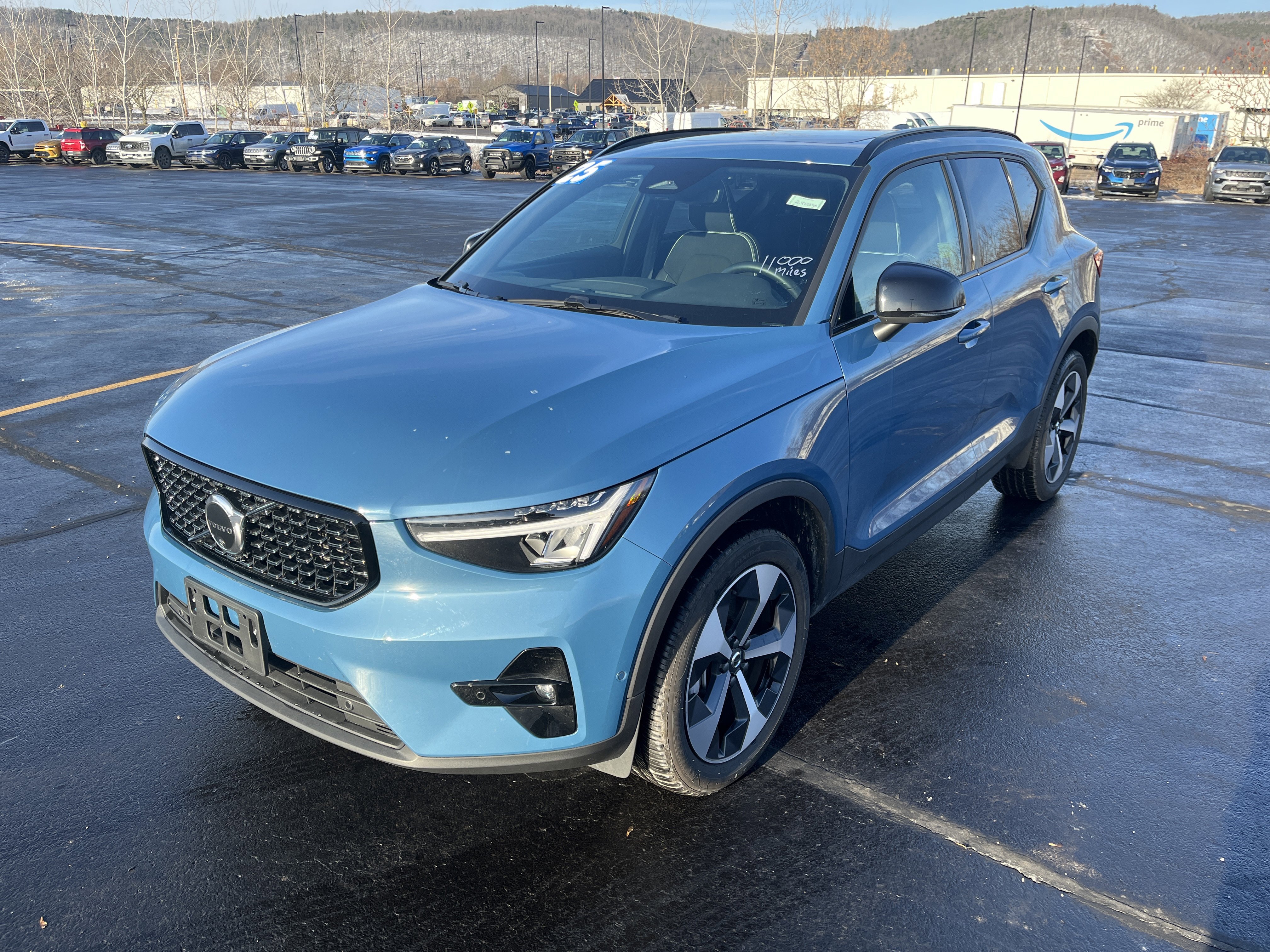 Used 2025 Volvo XC40 B5 Plus
