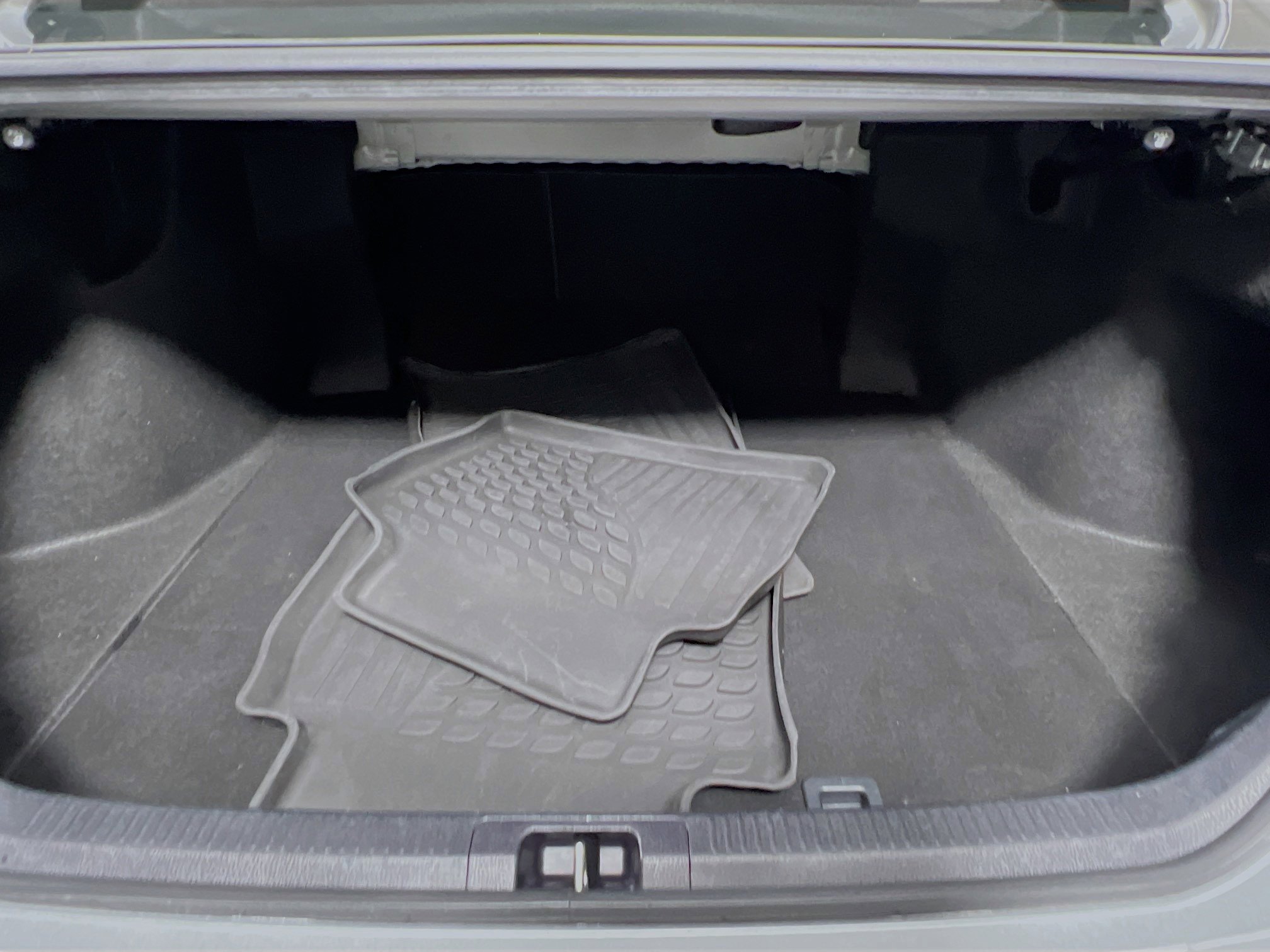 Used 2023 Toyota Camry LE image 33