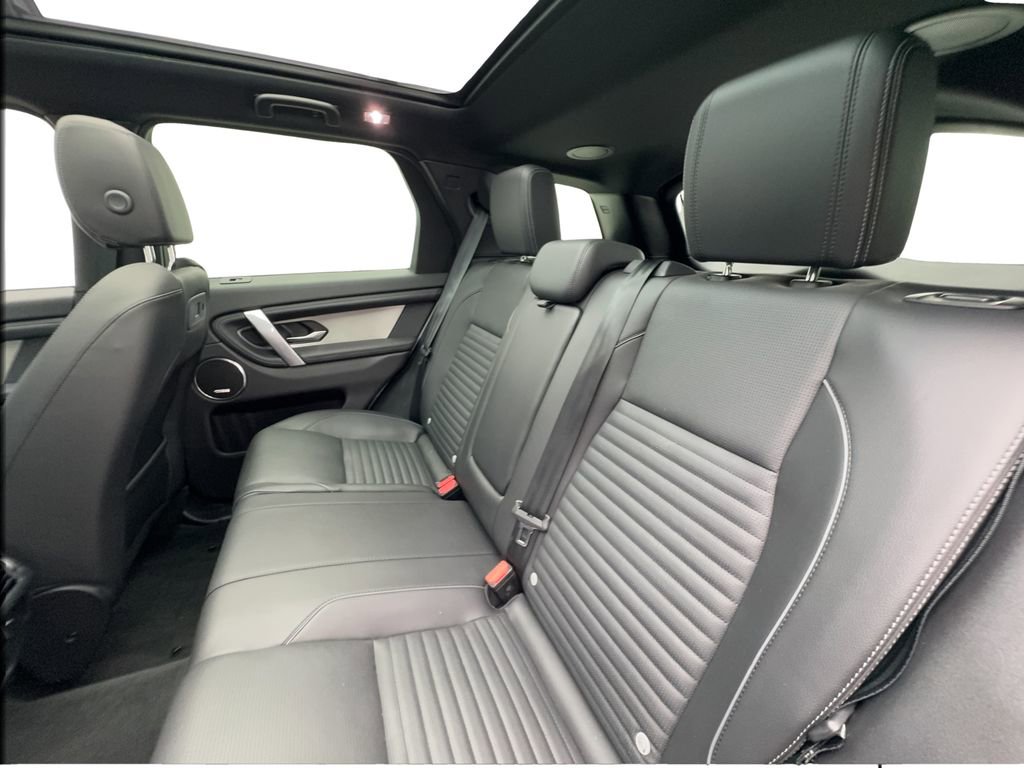 Used 2024 Land Rover Discovery Sport Dynamic SE AWD/4WD image 25