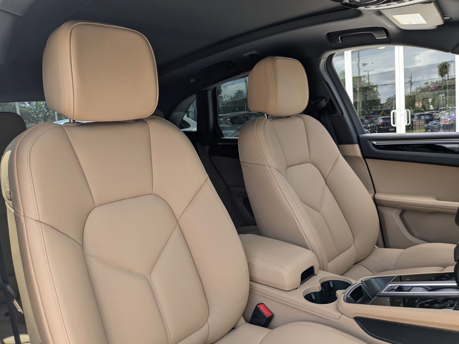 New 2026 Porsche Macan image 26