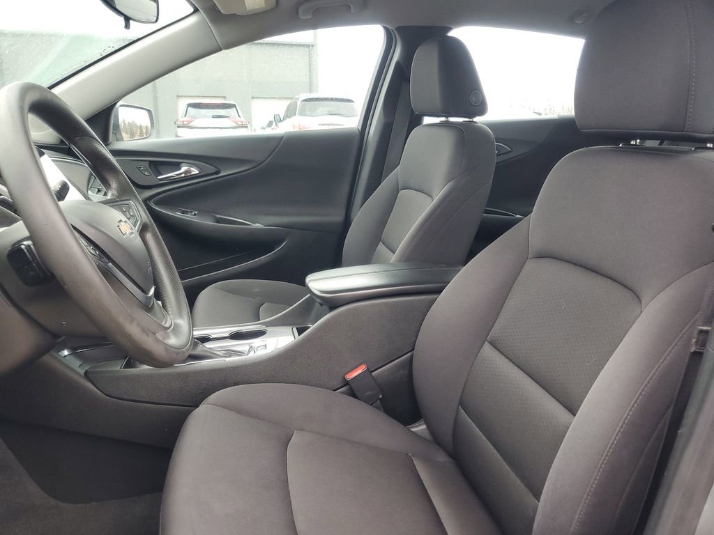 Used 2023 Chevrolet Malibu LT image 12