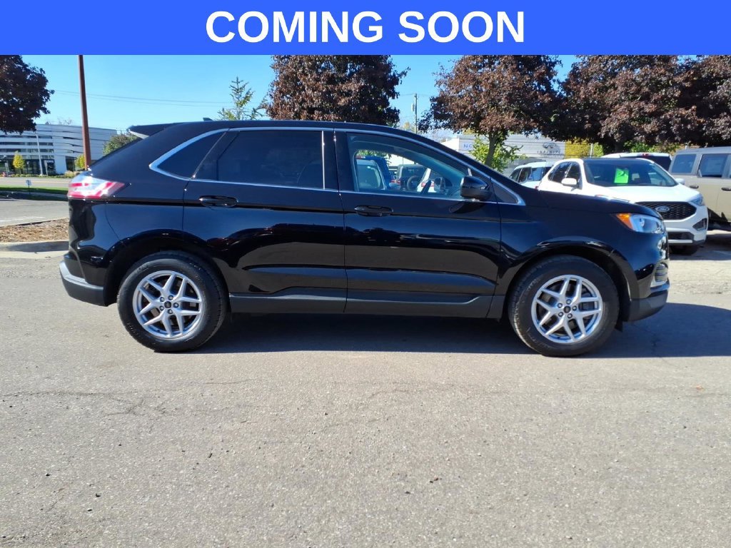Used 2024 Ford Edge SEL w/ Convenience Package AWD/4WD image 3