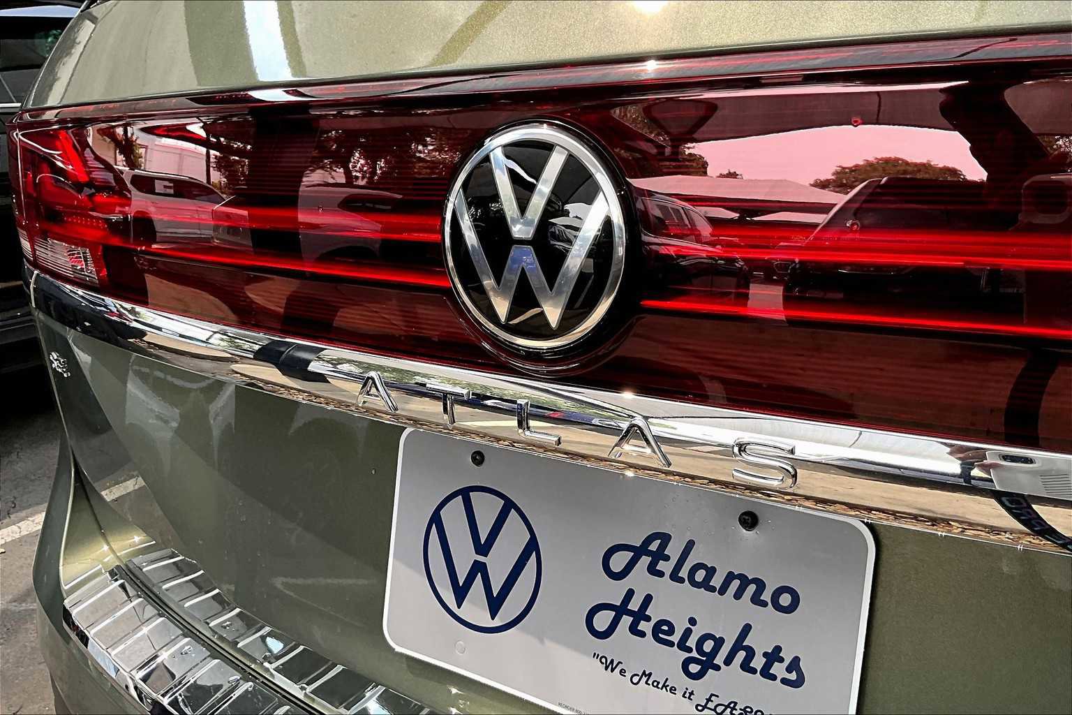 New 2026 Volkswagen Atlas SE image 15