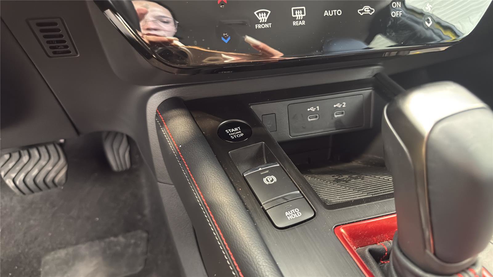 Used 2025 Nissan Kicks SR AWD/4WD image 18