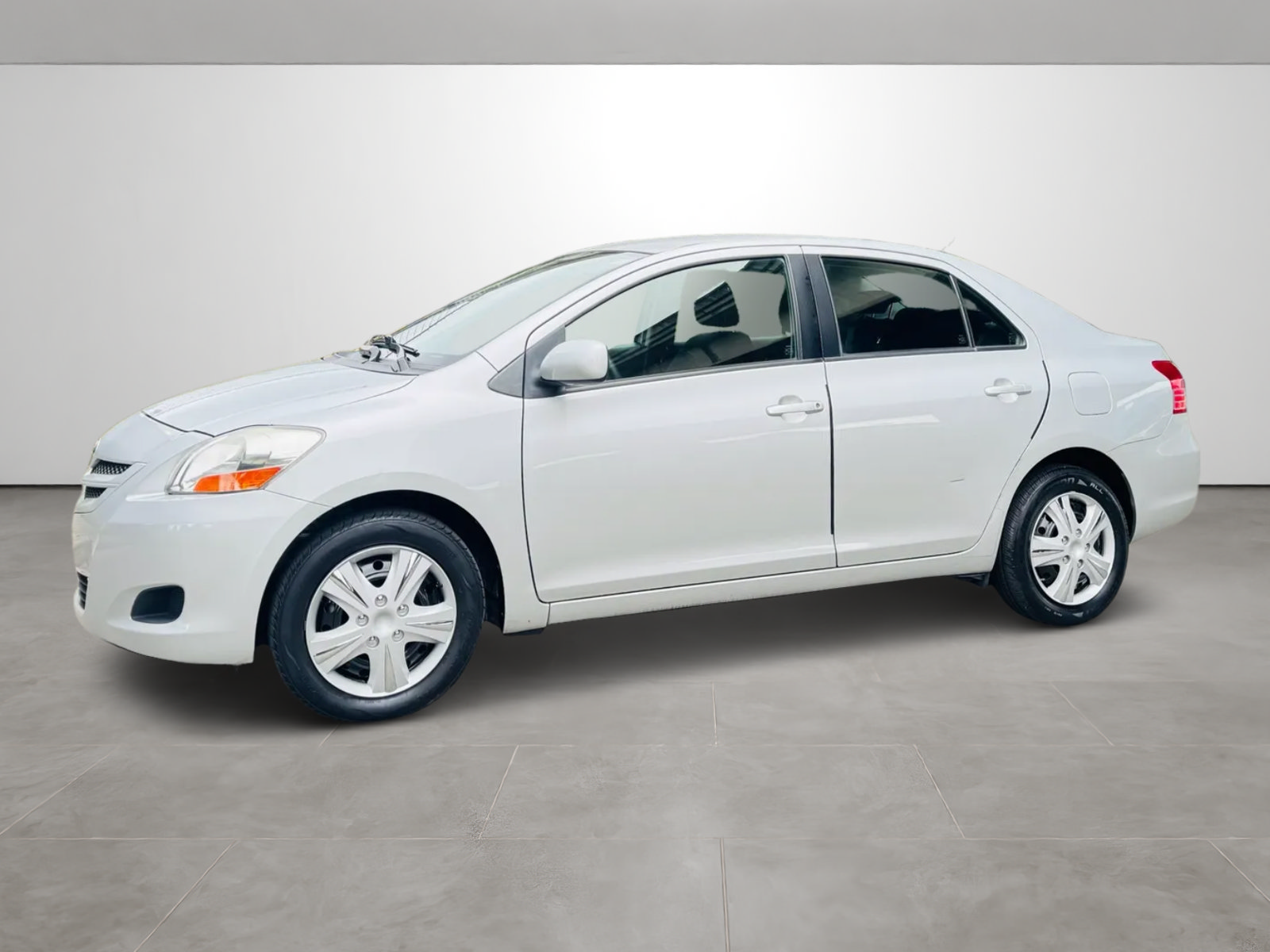 Used 2008 Toyota Yaris Sedan FWD image 3