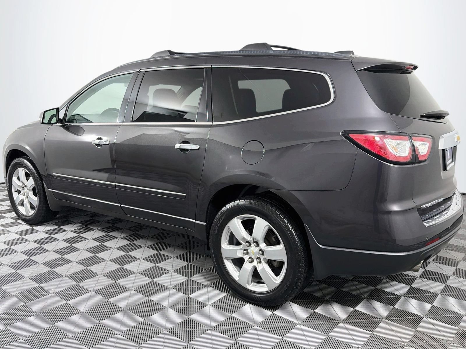Used 2017 Chevrolet Traverse Premier AWD/4WD image 8
