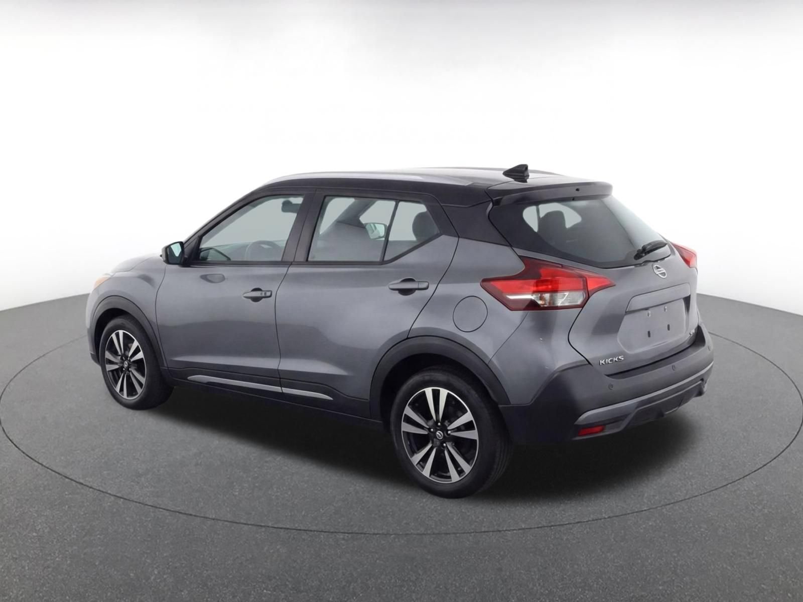 Used 2024 Nissan Kicks SV FWD image 7