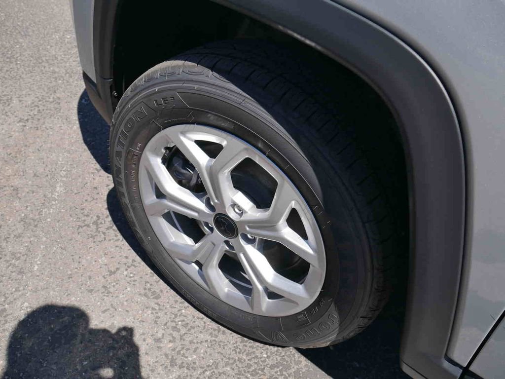 New 2025 Jeep Compass Latitude image 9