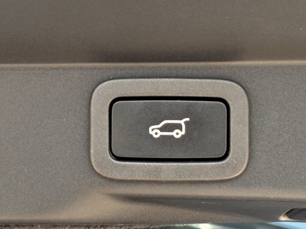 Used 2021 Land Rover Range Rover Sport HST image 27