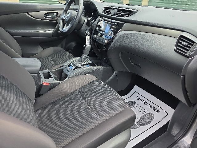 Used 2018 Nissan Rogue Sport S w/ S Appearance Package AWD/4WD image 18
