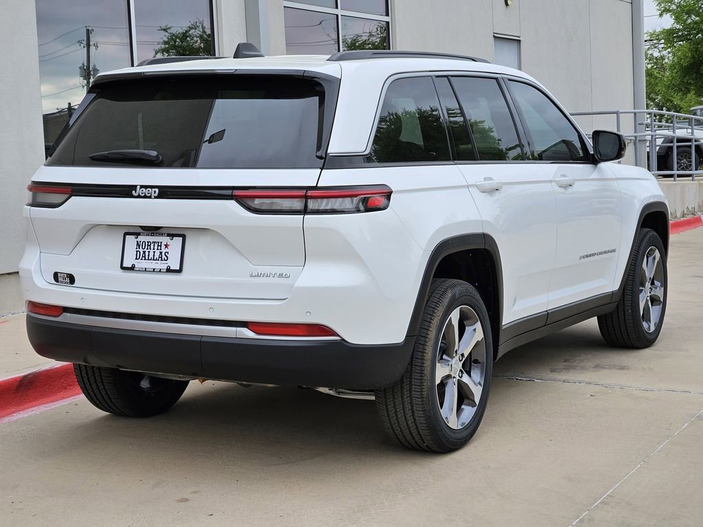 New 2026 Jeep Grand Cherokee Limited RWD image 3