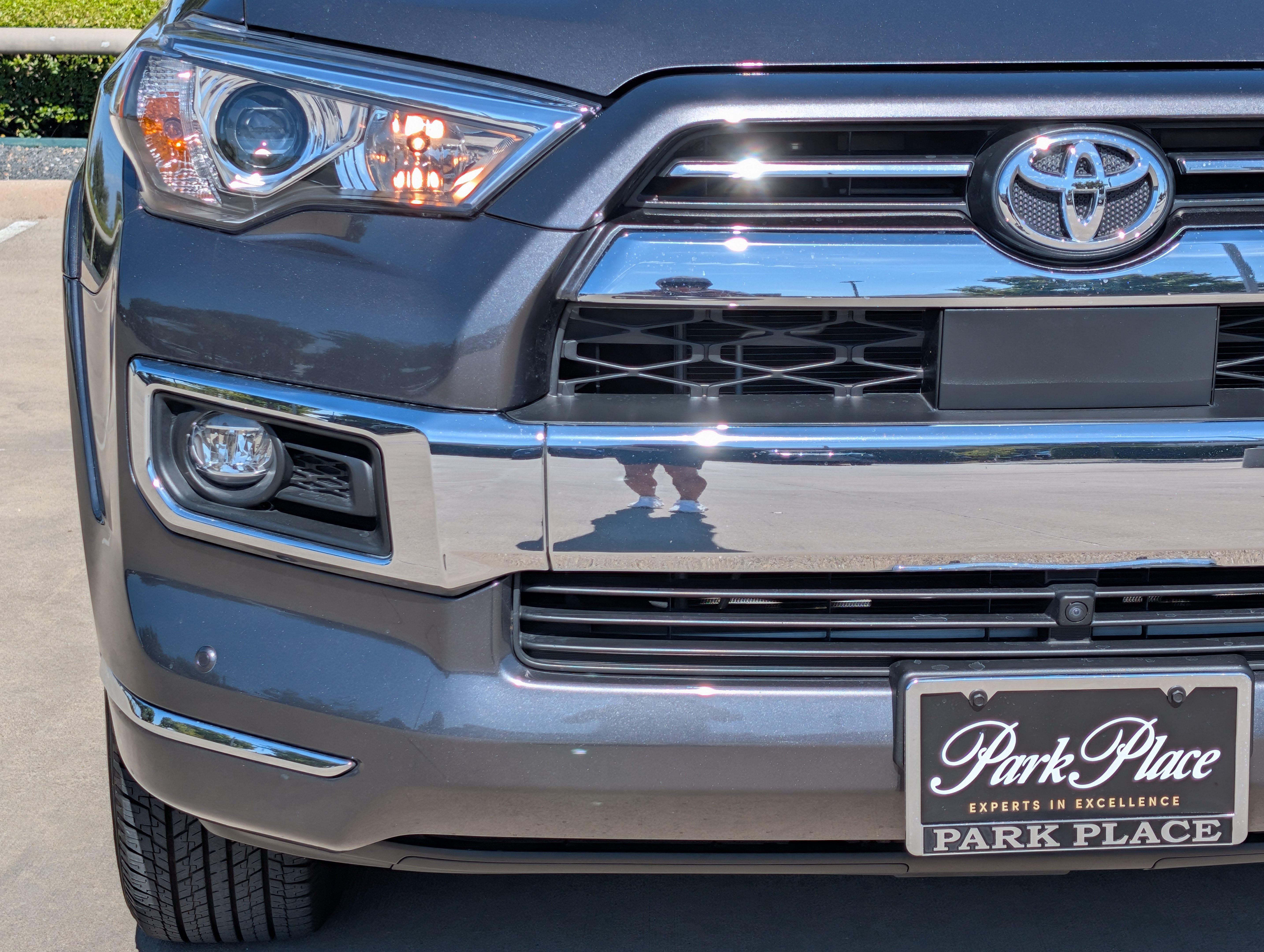 Used 2023 Toyota 4Runner Limited AWD/4WD image 9