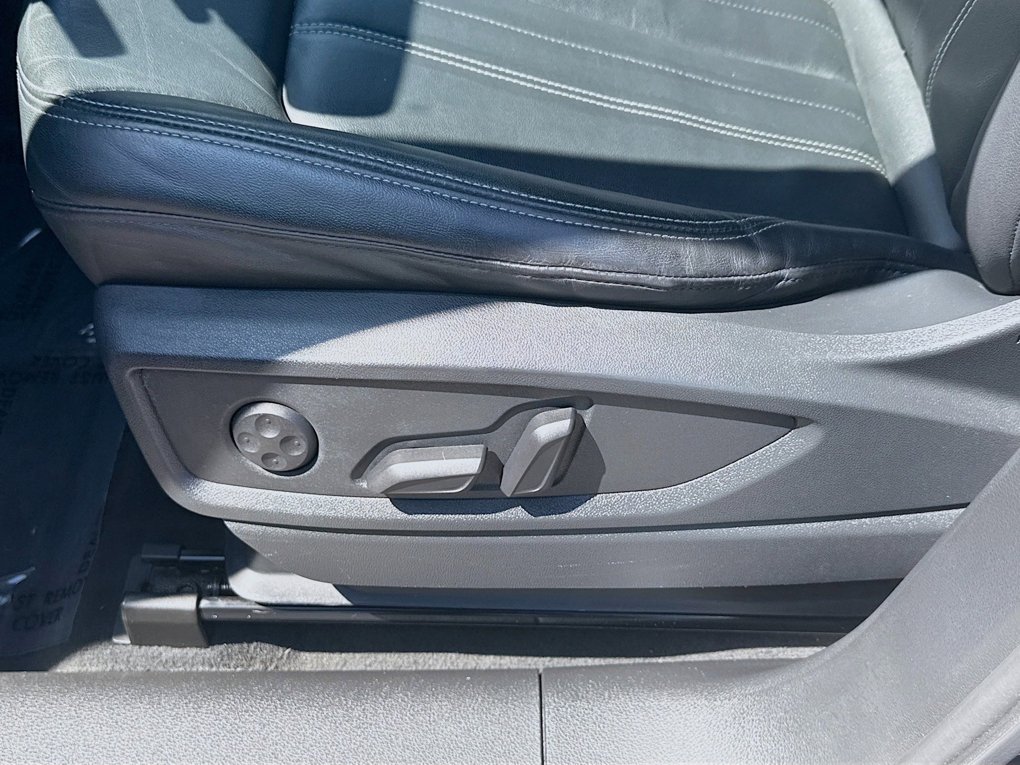 Used 2021 Audi Q5 Premium Plus w/ Premium Plus Package image 17