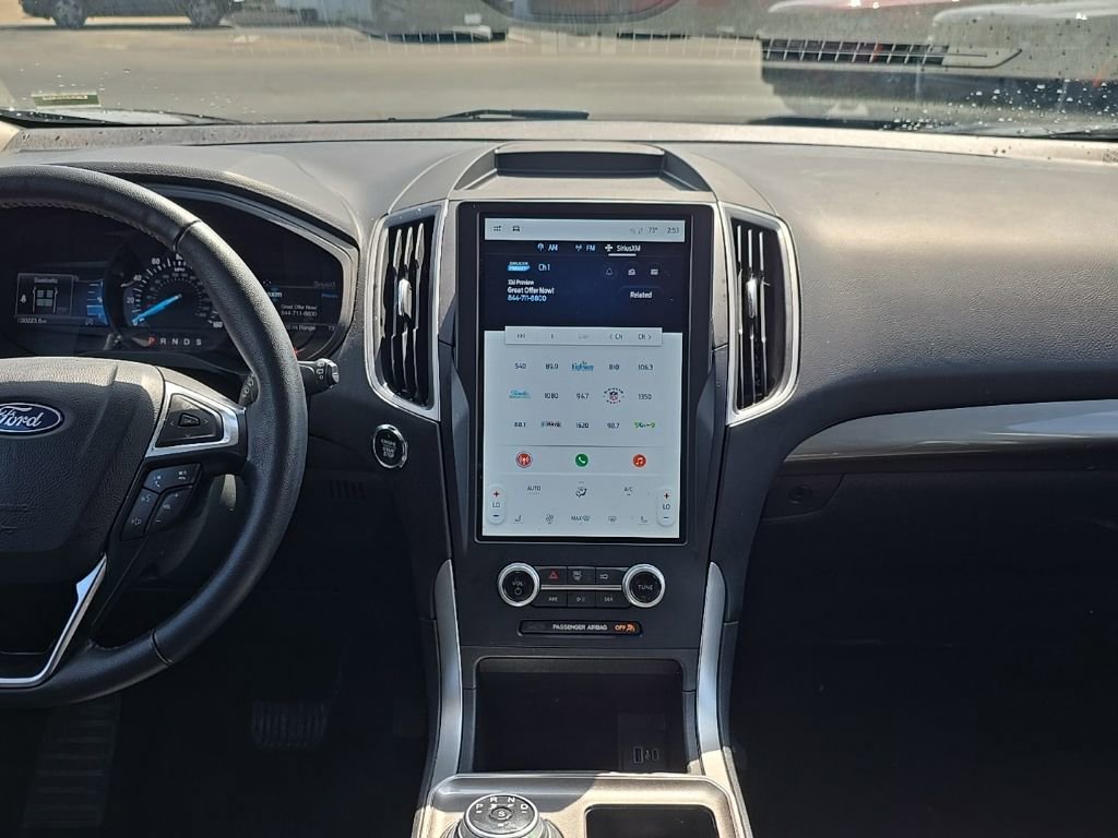 Used 2023 Ford Edge SEL AWD/4WD image 16