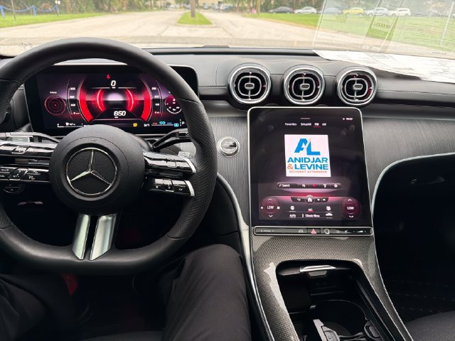Used 2022 Mercedes-Benz C 300 4MATIC Sedan image 18