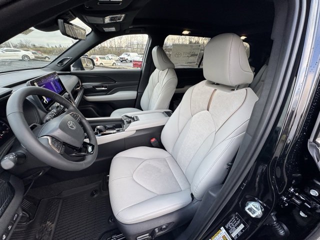 New 2026 Toyota Grand Highlander AWD Hybrid image 12