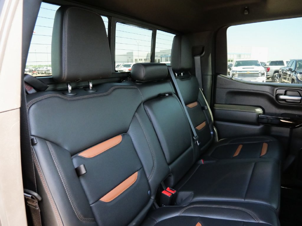Used 2020 GMC Sierra 1500 AT4 w/ AT4 Premium Package AWD/4WD image 27