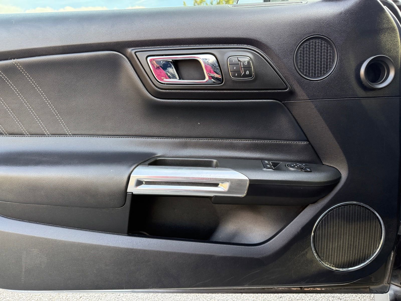 Used 2017 Ford Mustang GT Premium w/ Equipment Group 401A image 40