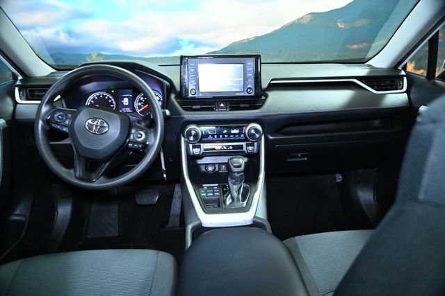 Used 2022 Toyota RAV4 LE image 43