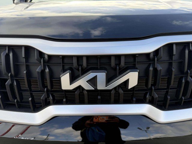 Used 2023 Kia Telluride EX image 12