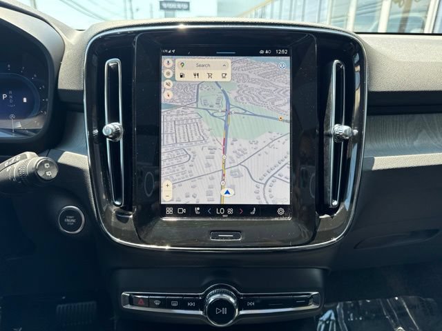 Used 2025 Volvo XC40 B5 Core AWD/4WD image 25