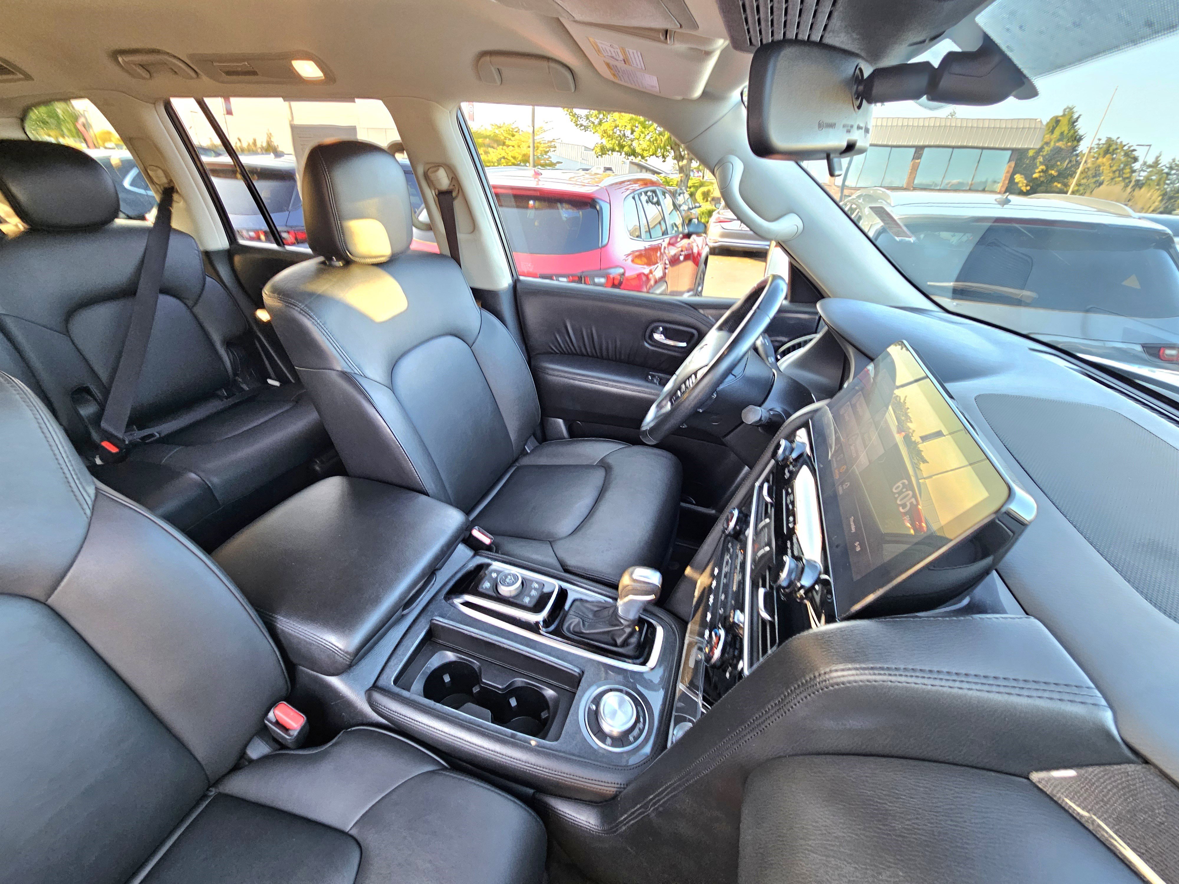 Used 2021 Nissan Armada SV image 8