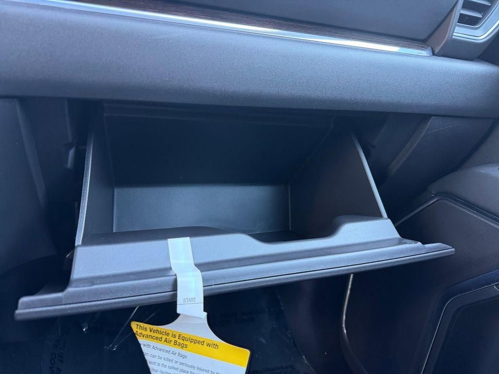 Used 2024 GMC Sierra 1500 Elevation image 24